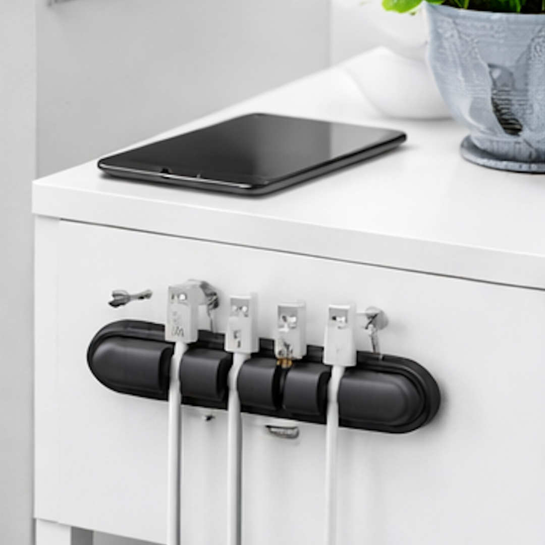 Range-câbles maison pour gestion fils électriques bureau propre